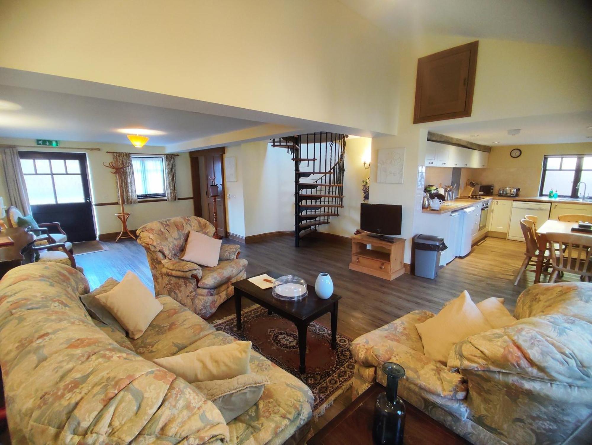 The Old Stables Self Catering Villa Salisbury Exteriör bild