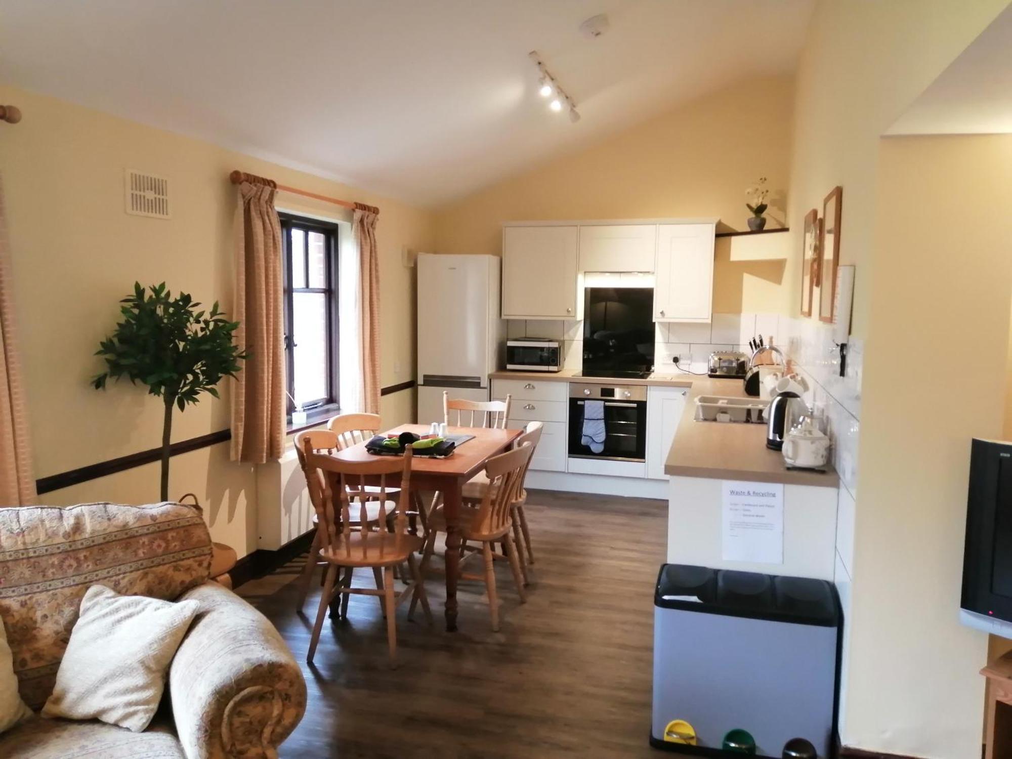 The Old Stables Self Catering Villa Salisbury Exteriör bild