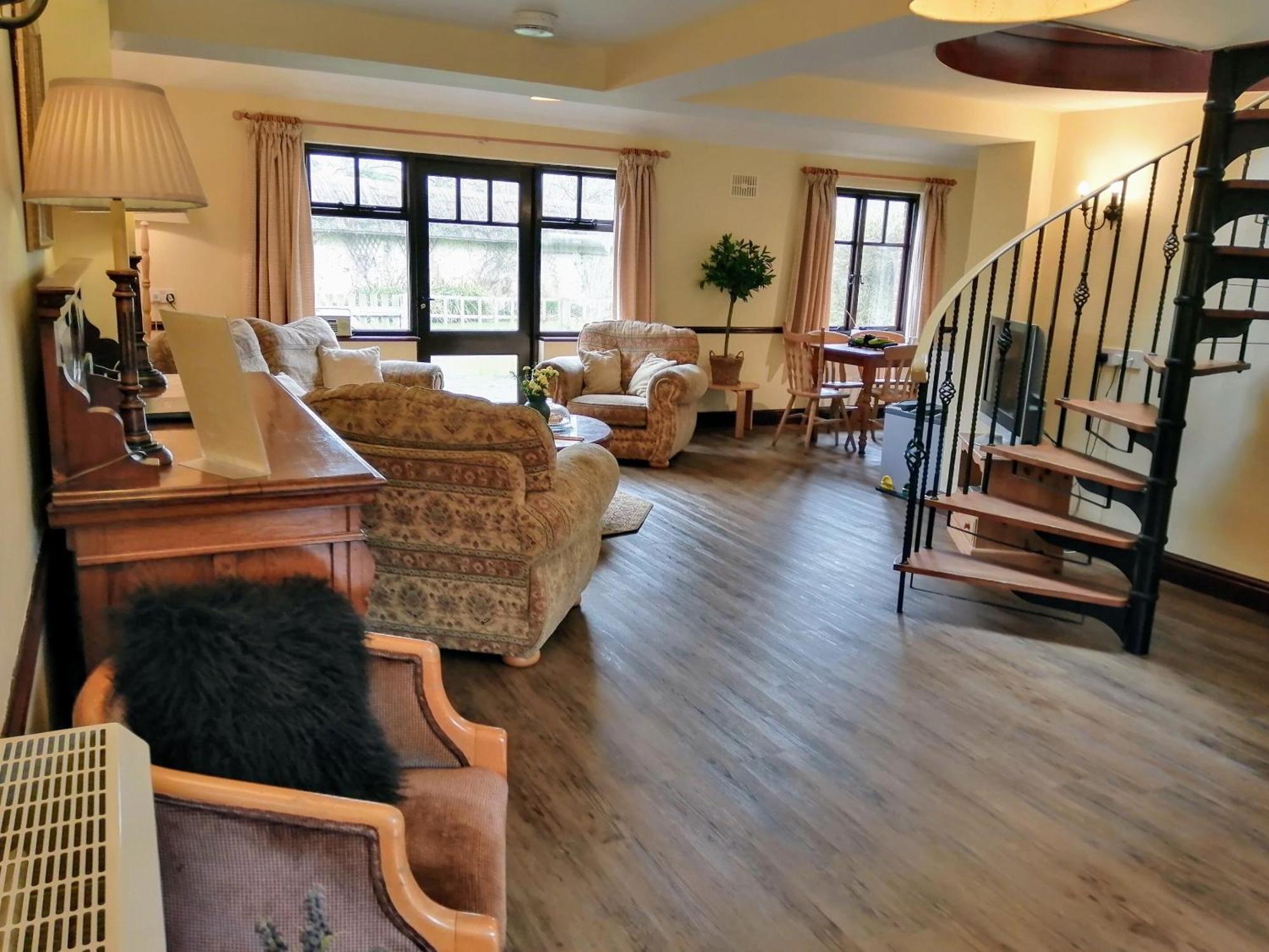 The Old Stables Self Catering Villa Salisbury Exteriör bild